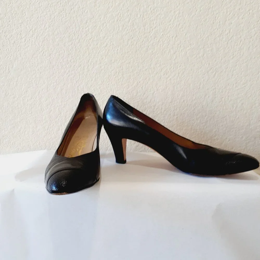 Ferragamo Vintage Pumps